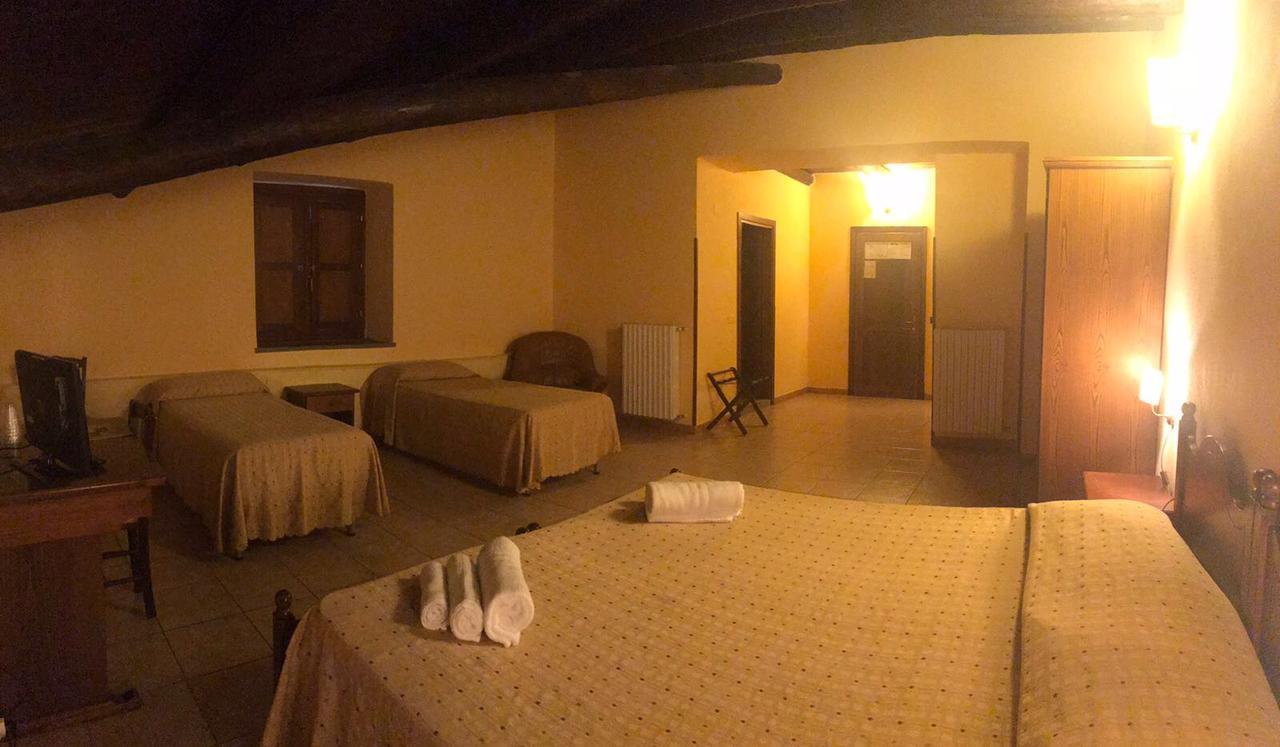 Отель La Locanda Di San Francesco Виджанелло Экстерьер фото